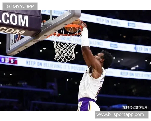 明日湖人客场挑战太阳克莱伯里夫斯与布朗尼因伤缺阵影响战局 明日湖人客场挑战太阳克莱伯里夫斯与布朗尼因伤缺阵影响战局