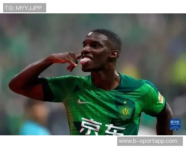 法比奥迎来联赛第27球完成帽子戏法国安4-1领先梅州展现强大实力 法比奥迎来联赛第27球完成帽子戏法国安4-1领先梅州展现强大实力