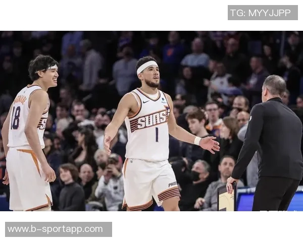 布克谈威少新球队机会表示意外并对其深表尊重