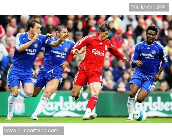 拜仁对斯图加特历史交锋战绩辉煌近期16场比赛中豪取15胜